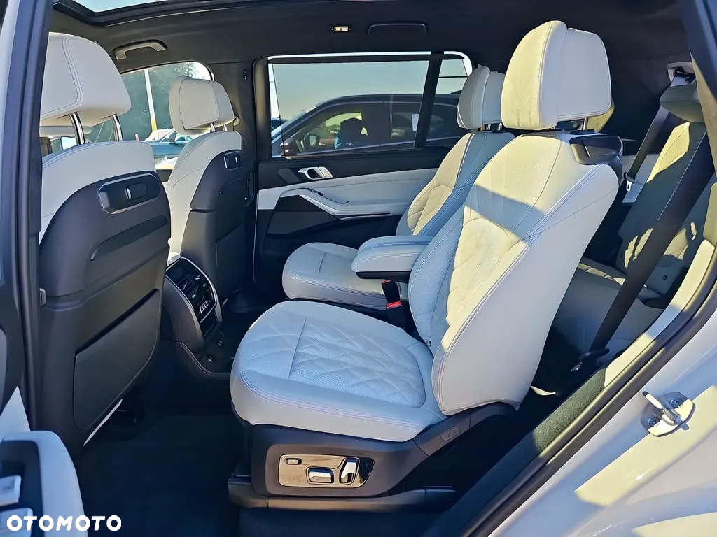 BMW X7 xDrive40i - 12