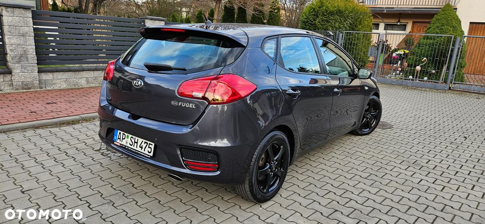 Kia Ceed 1.4 CVVT Dream Team Edition - 12