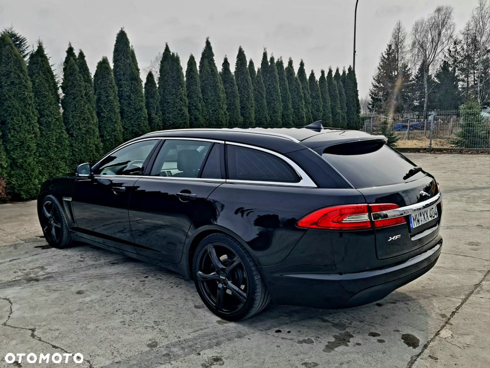 Jaguar XF 2.2 D R-Sport - 12