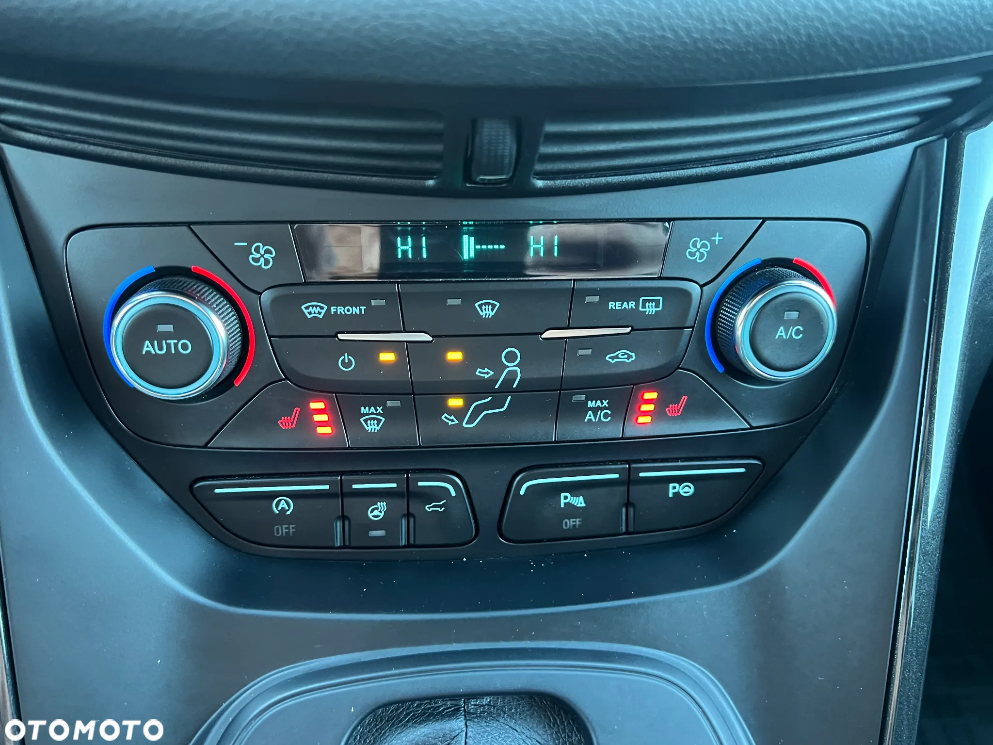 Ford Kuga 1.5 EcoBoost 4x4 ST-Line - 26
