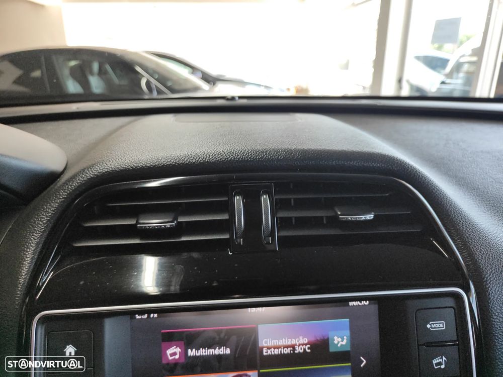 Jaguar F-Pace 20d AWD Aut. Prestige - 36