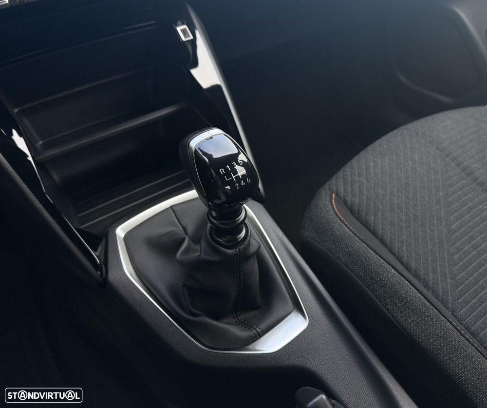 Peugeot 2008 1.2 PureTech Style - 13