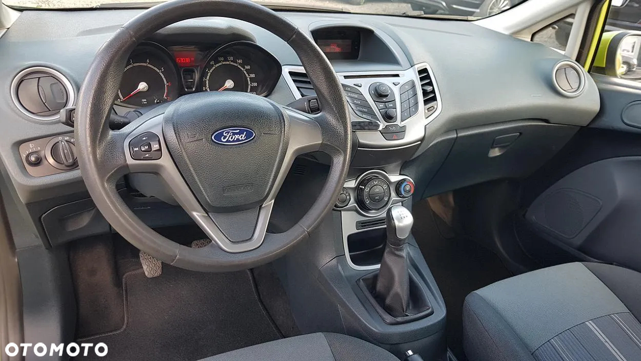 Ford Fiesta 1.25 Ambiente - 25