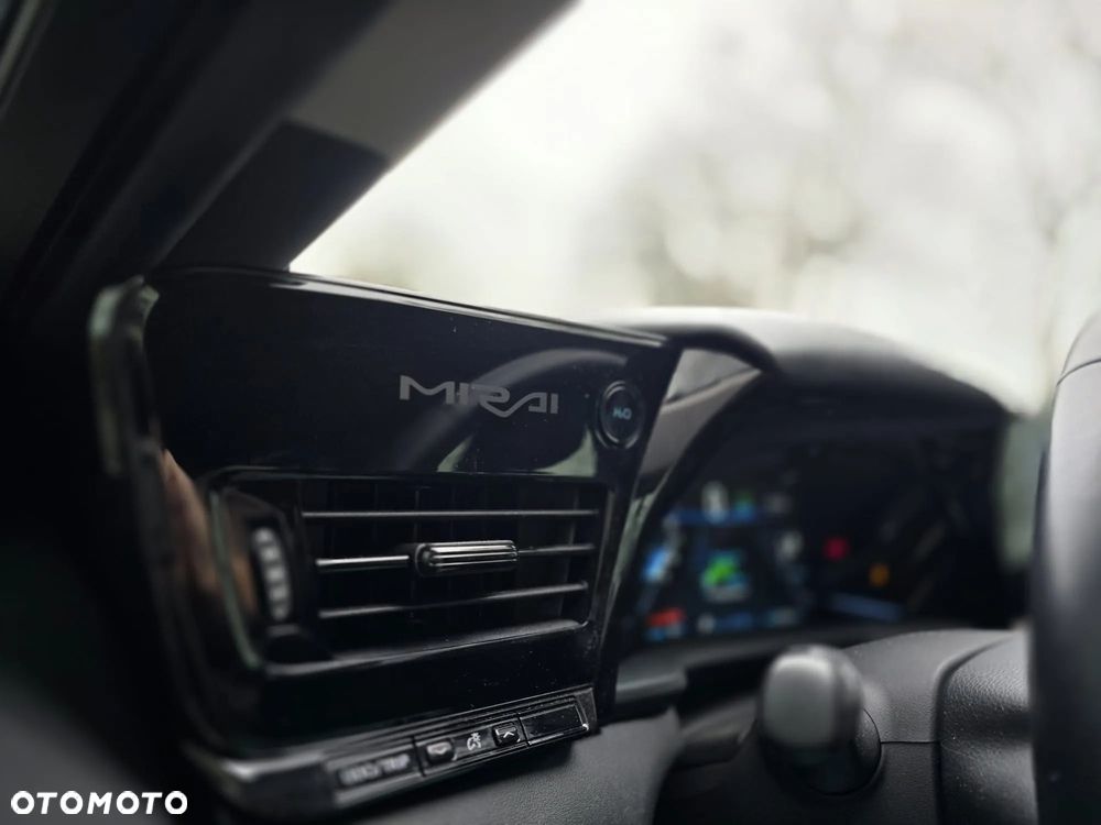 Toyota Mirai Executive - 27