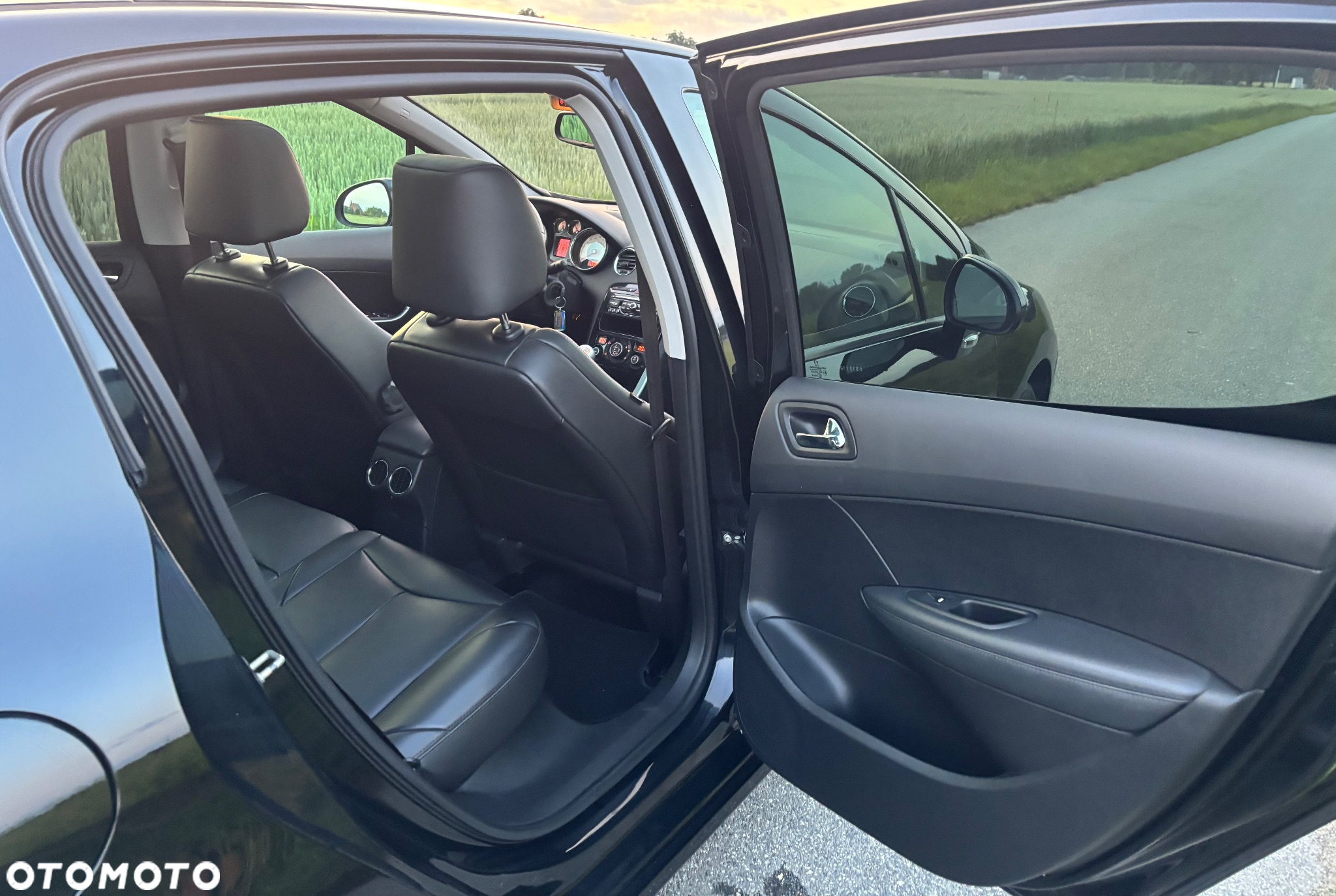 Peugeot 308 HDi FAP 150 Allure - 28