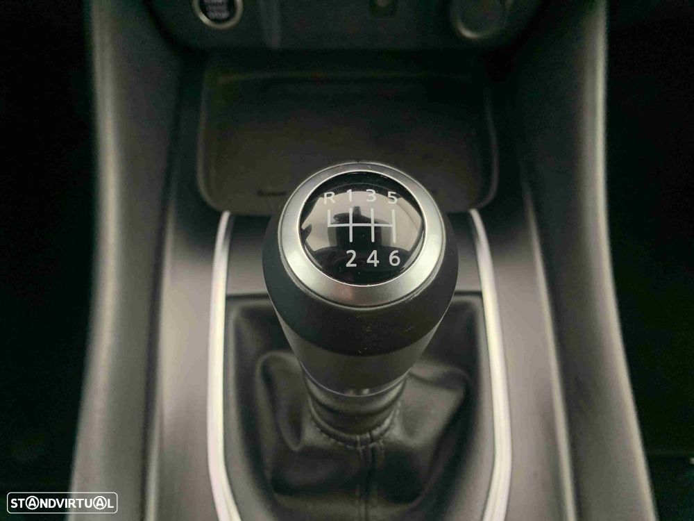 Nissan Qashqai 1.3 DIG-T N-Connecta LED+SKY - 4