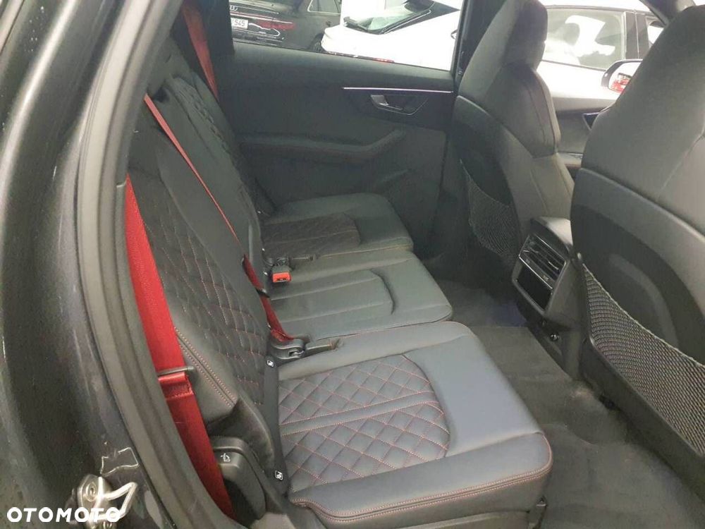 Audi Q7 - 9