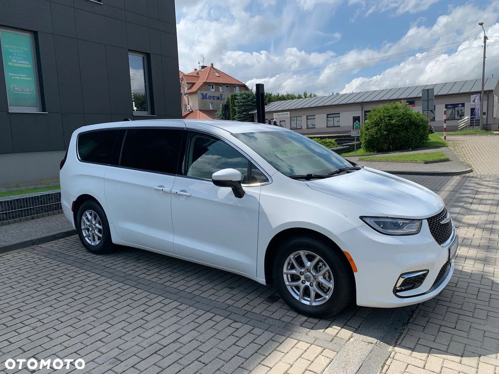 Chrysler Pacifica - 6