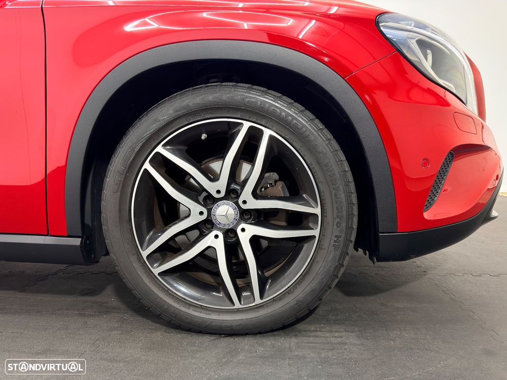 Mercedes-Benz GLA 180 d AMG Line - 36