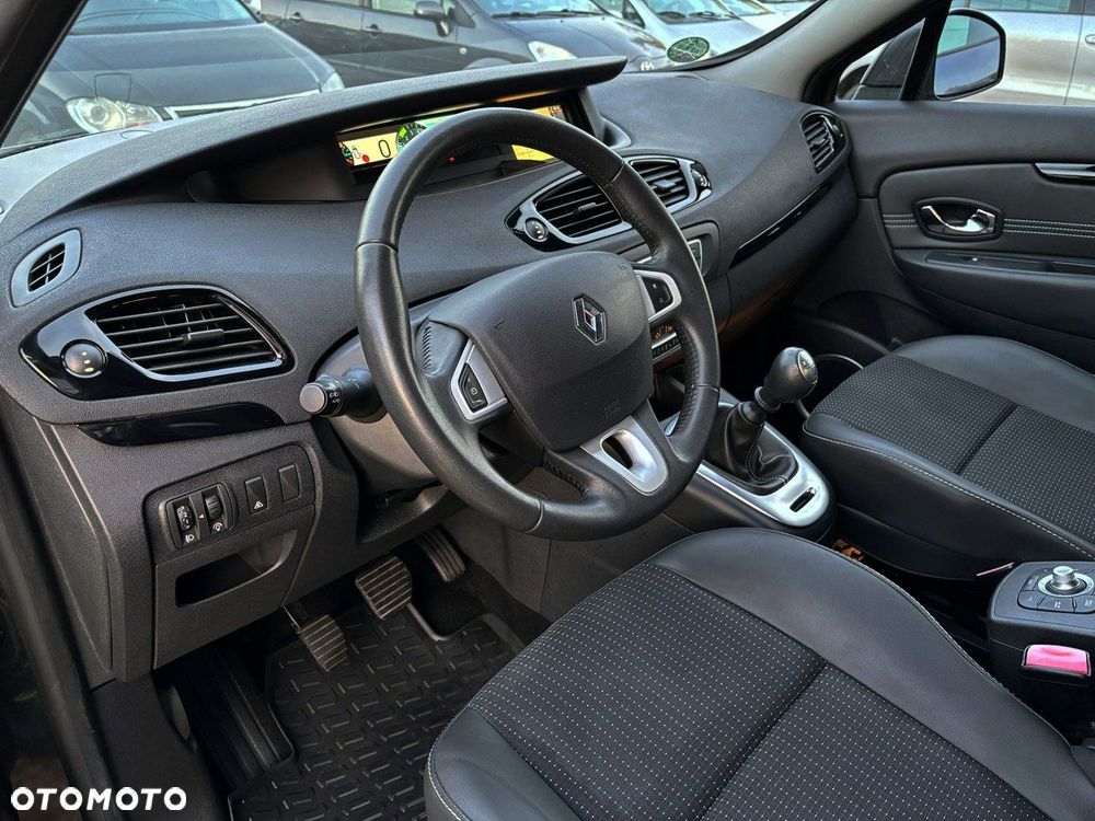 Renault Grand Scenic - 13