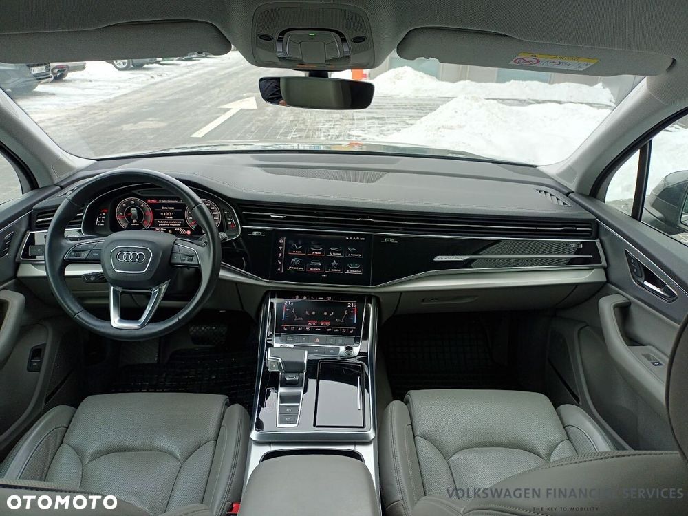 Audi Q7 - 10