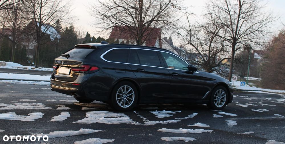 BMW Seria 5 520d Luxury Line sport - 12