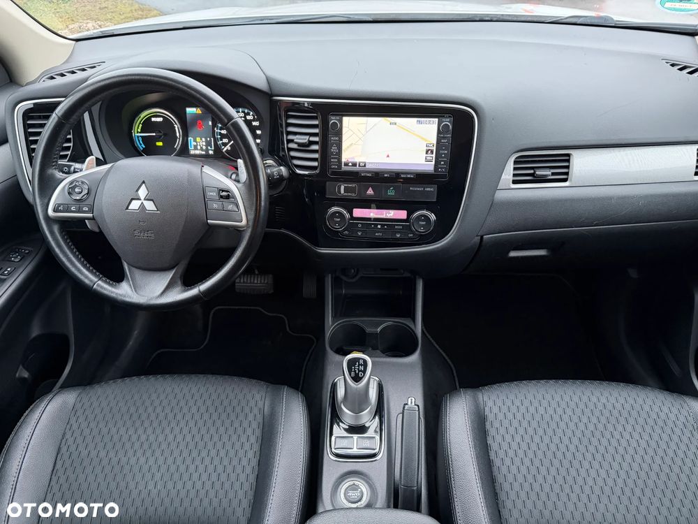 Mitsubishi Outlander 2.0 4WD - 4