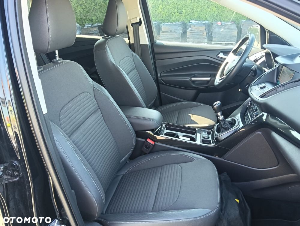 Ford Kuga - 22