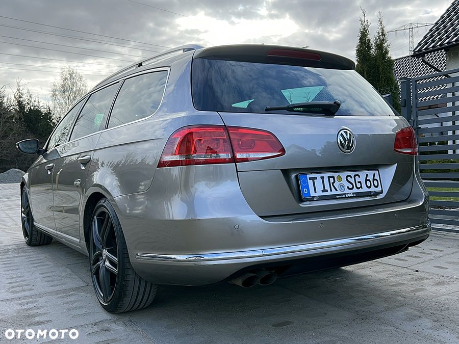 Volkswagen Passat 2.0 TDI Highline - 17