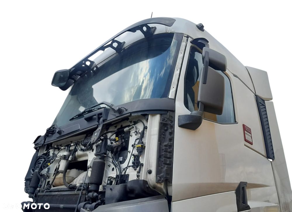 Kabina Renault Gama T - 1