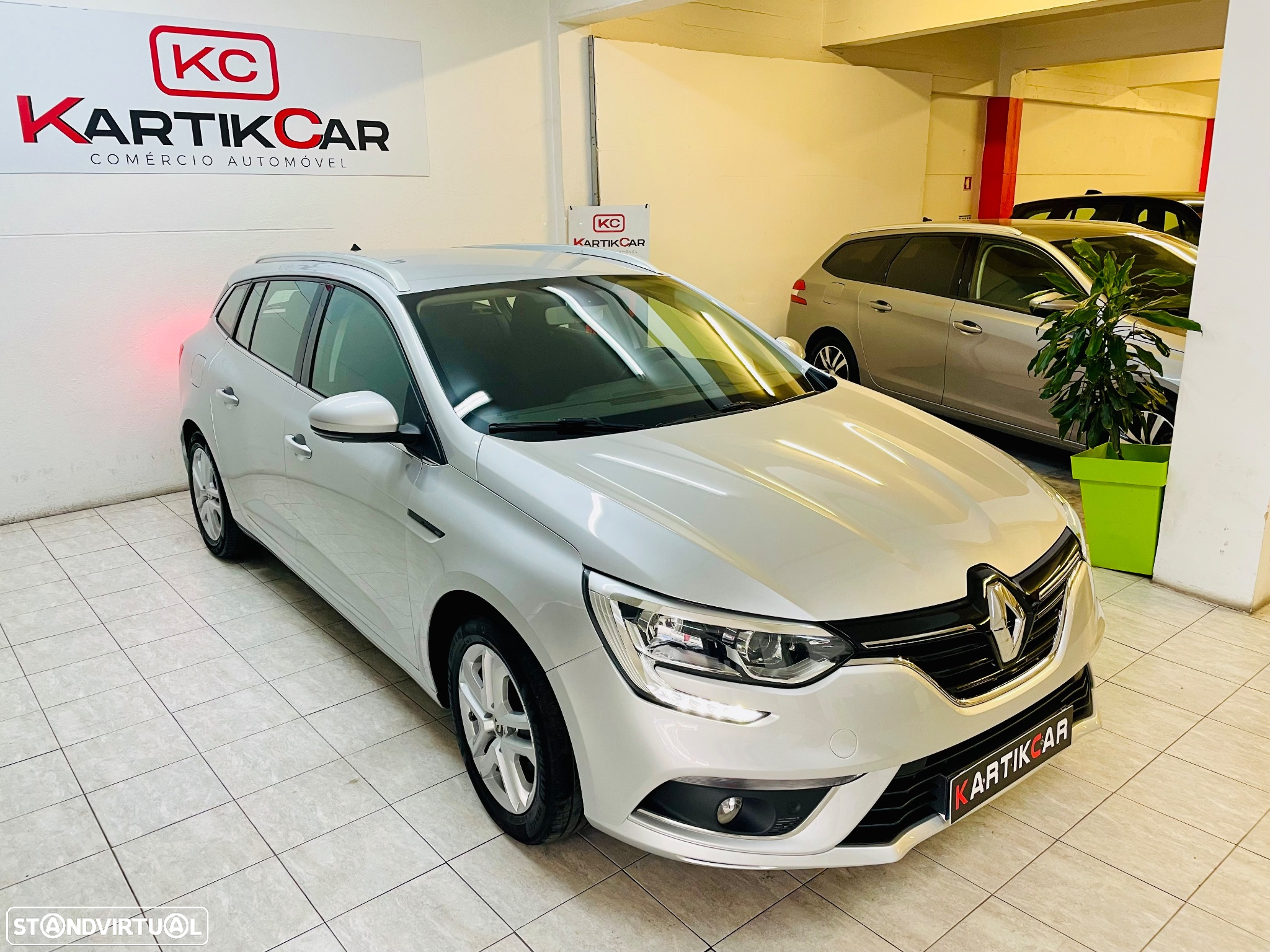 Renault Mégane Sport Tourer BLUE dCi 115 INTENS - 4