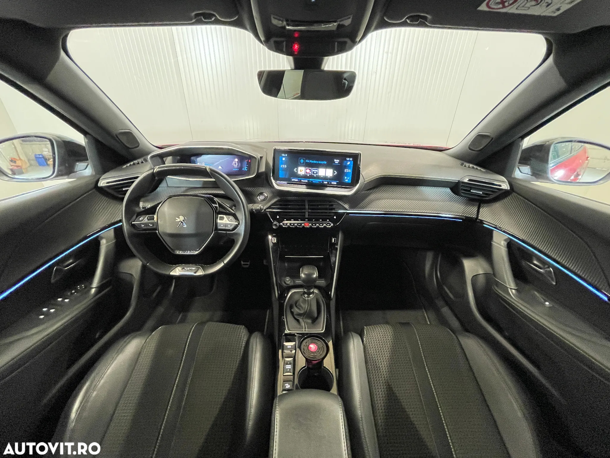 Peugeot 2008 1.2 PureTech BVM6 STT GT - 8
