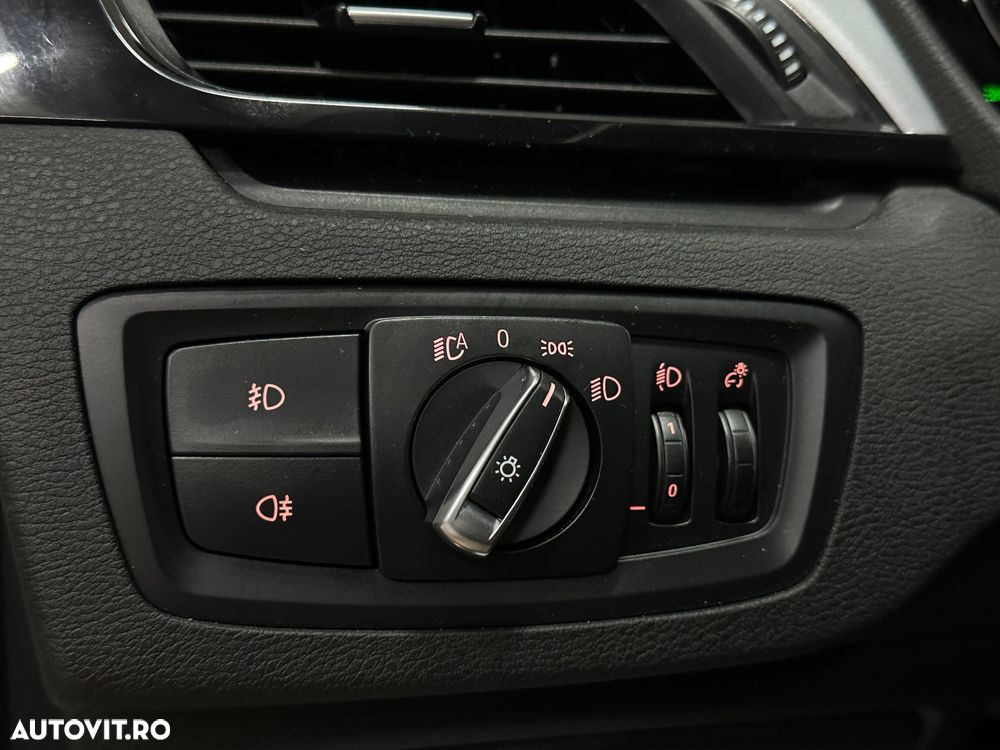 BMW X1 sDrive18d AT - 14