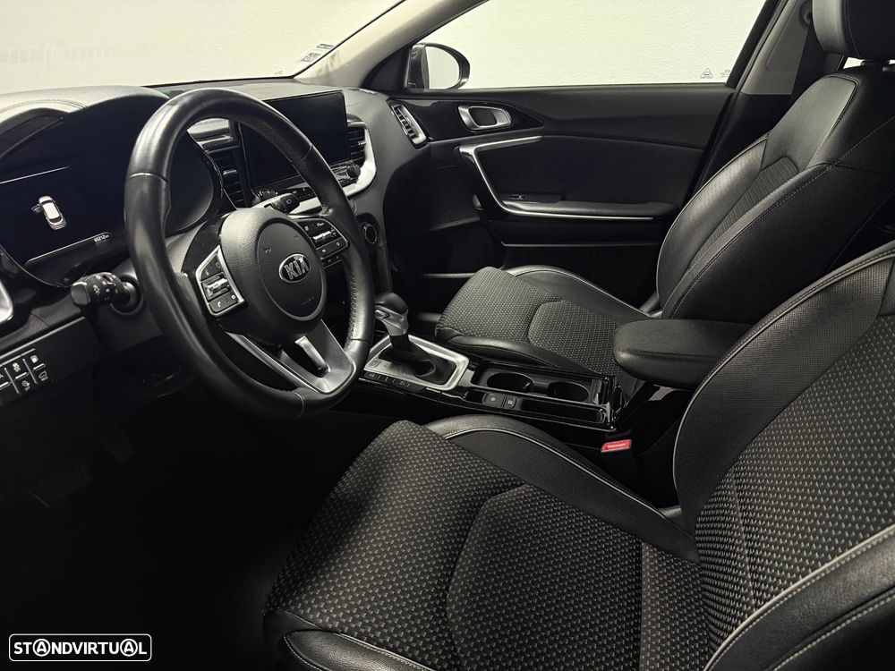 Kia XCeed 1.6 GDi PHEV Drive - 13