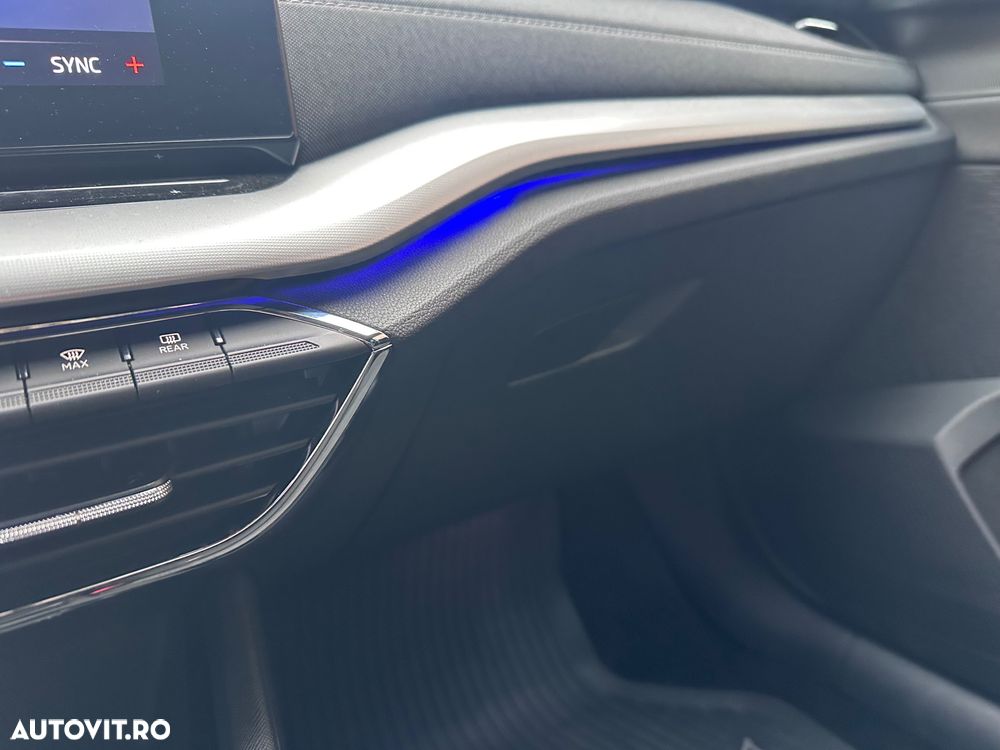 Skoda Octavia 2.0 TDI DSG Premium Edition - 17