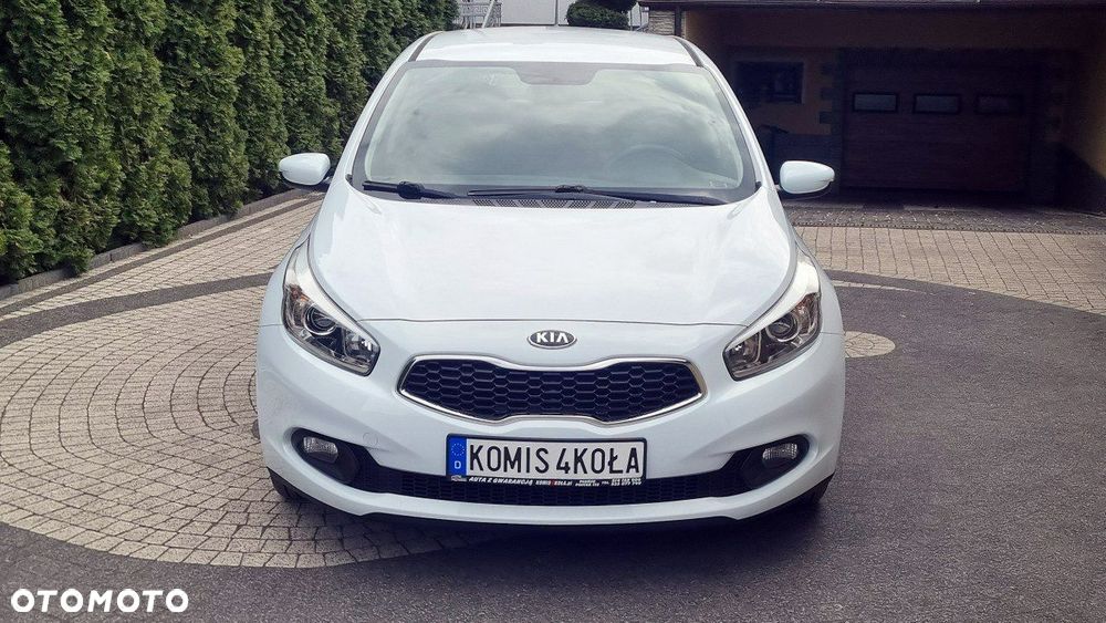 Kia Ceed - 9