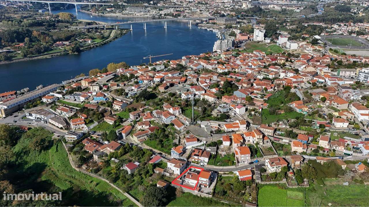 Moradia T4 com Anexo | Valbom, Gondomar | Jardim, Terraço e... - Grande imagem: 2/60