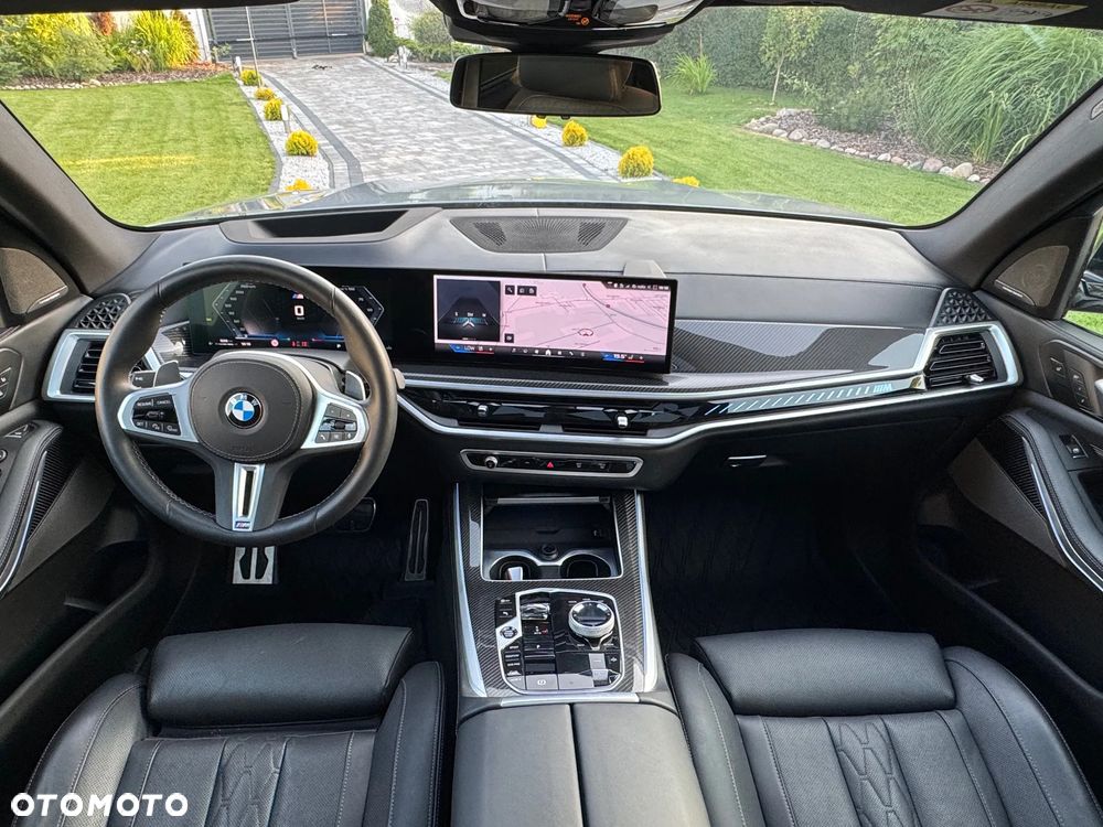 BMW X5 M50i - 11