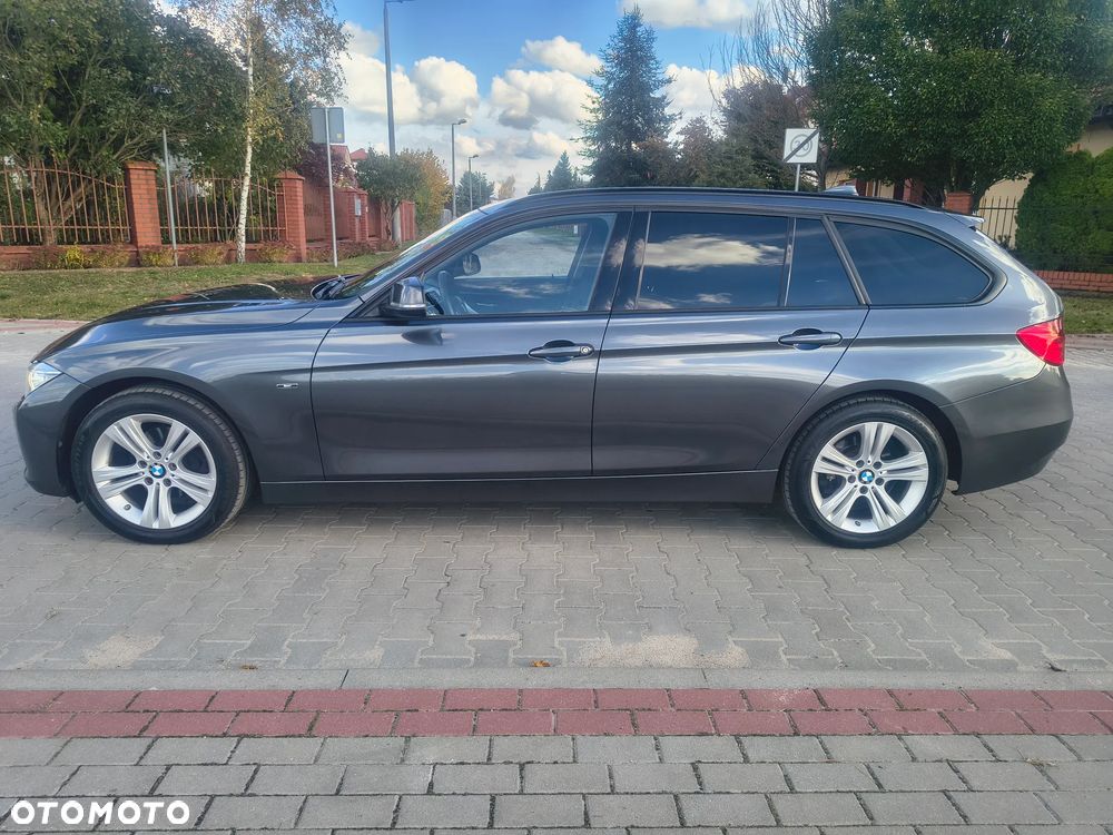 BMW Seria 3 318d Sport Line - 9