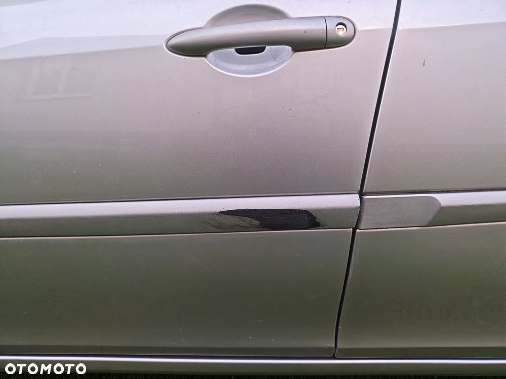 Renault Clio 1.2 16V 75 GPS - 9