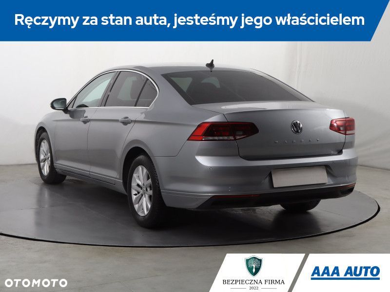 Volkswagen Passat - 6
