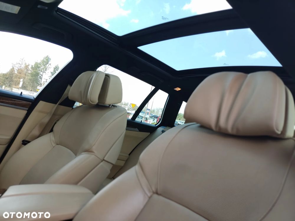 BMW Seria 5 M550d xDrive Sport-Aut - 17