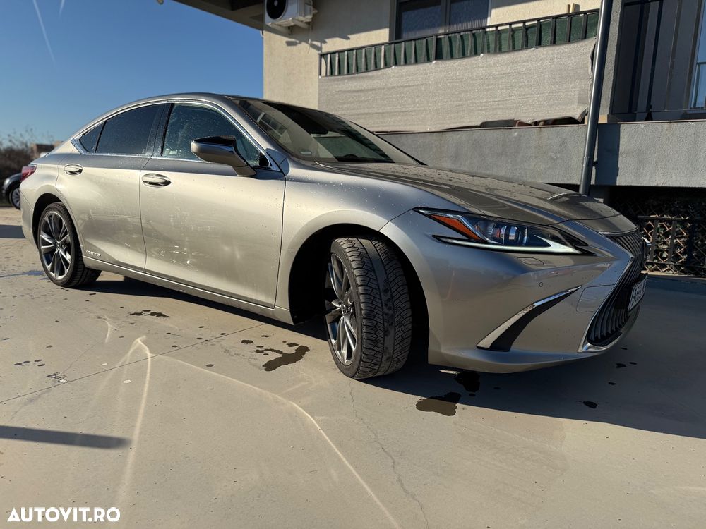Lexus Seria ES 300h Executive - 24