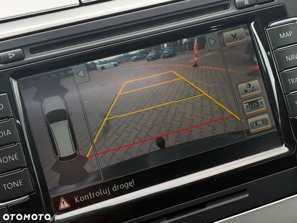 Volkswagen Passat - 20