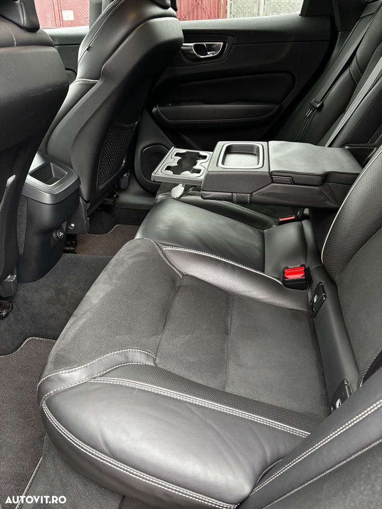 Volvo XC 60 D4 AWD Geartronic RDesign - 25