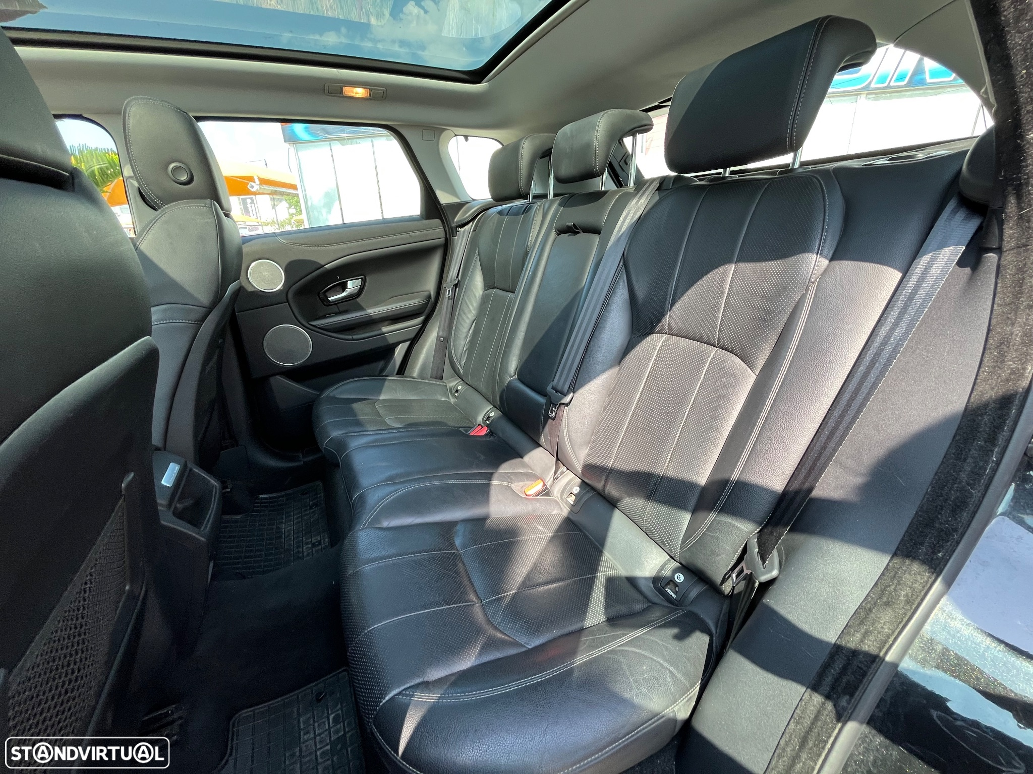 Land Rover Range Rover Evoque 2.0 TD4 SE Dynamic - 46