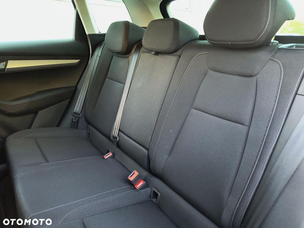 Skoda Karoq 1.5 TSI ACT Selection DSG - 24