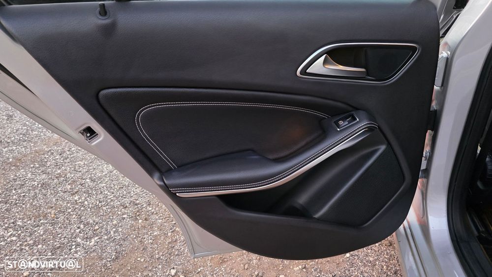 Mercedes-Benz A 180 d Urban - 36