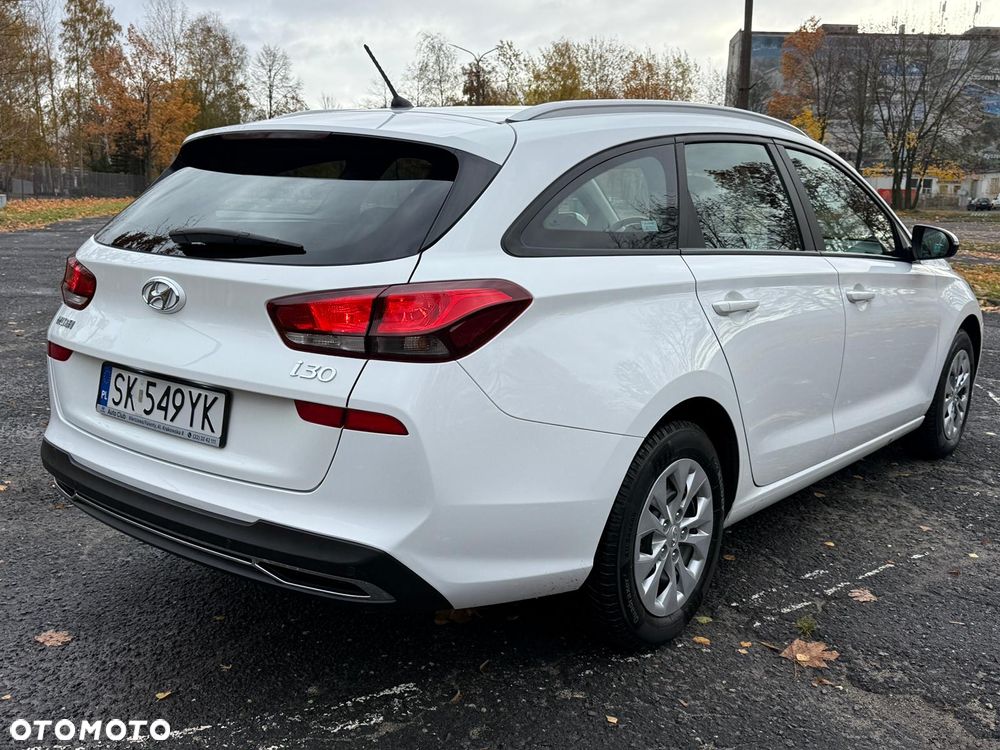 Hyundai i30 1.6 D Classic + - 4