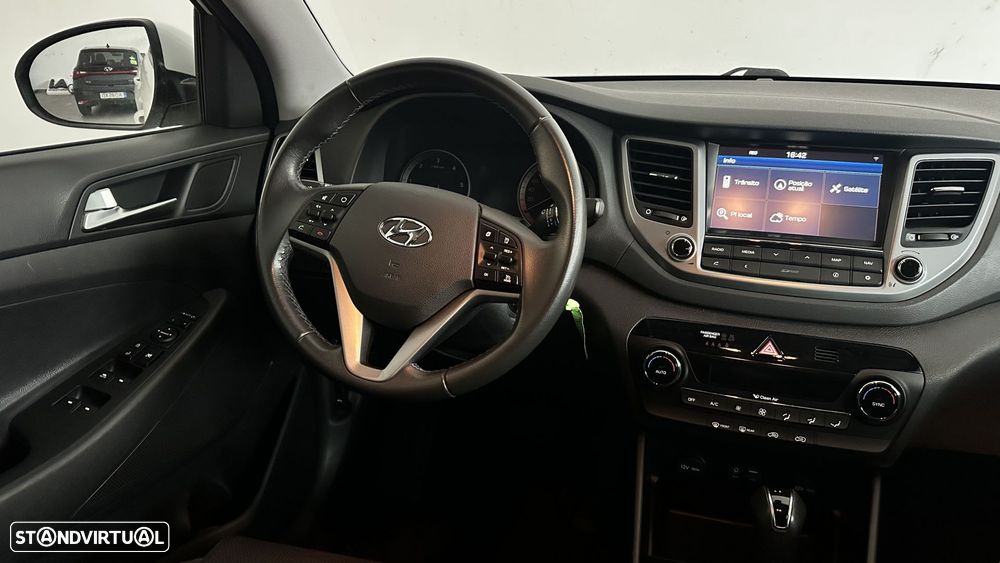 Hyundai Tucson 1.7 CRDi Executive DCT - 12