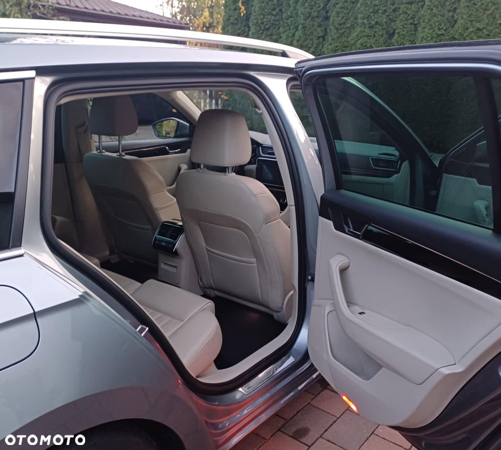 Skoda Superb 2.0 TDI L&K DSG - 19