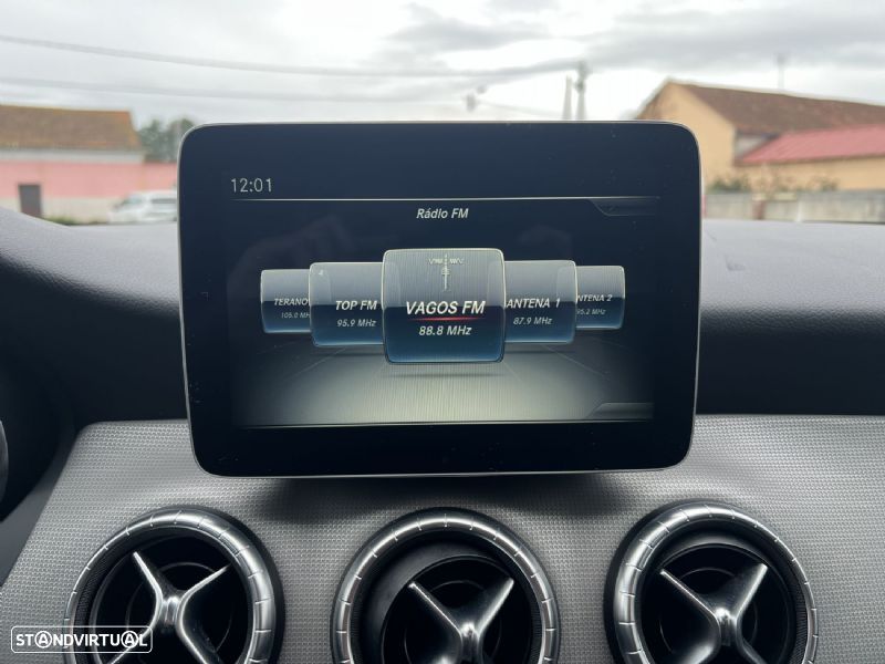 Mercedes-Benz CLA 180 d Shooting Brake Urban Aut. - 20