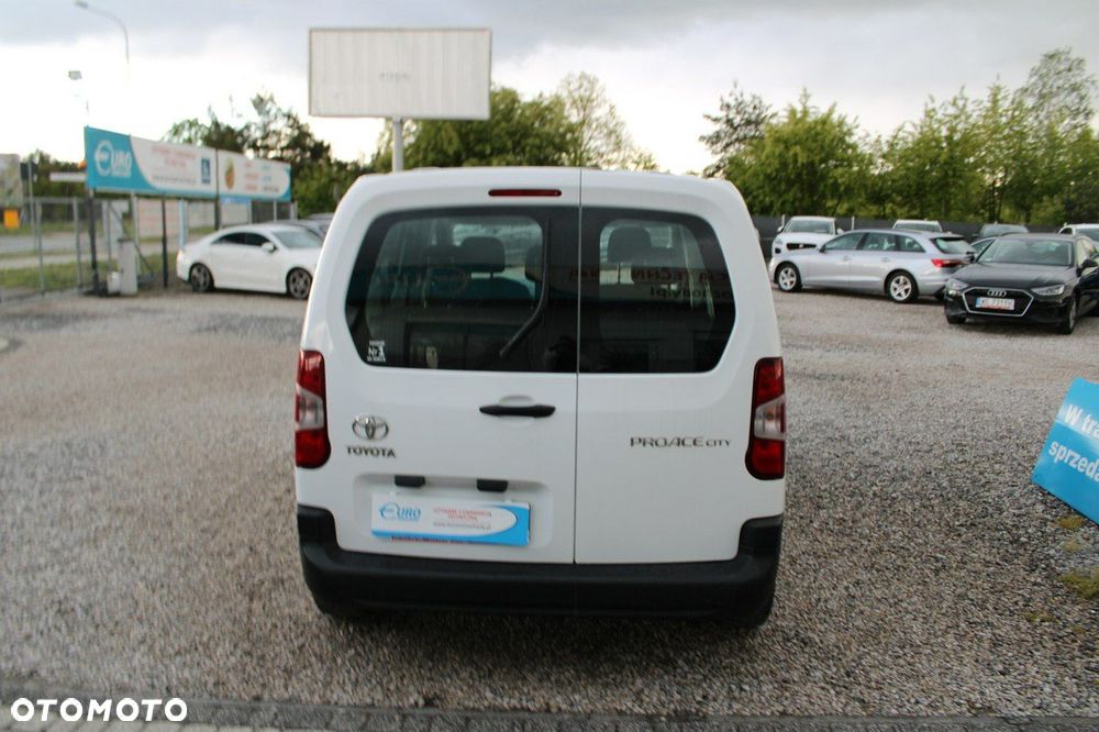 Toyota Proace City - 7