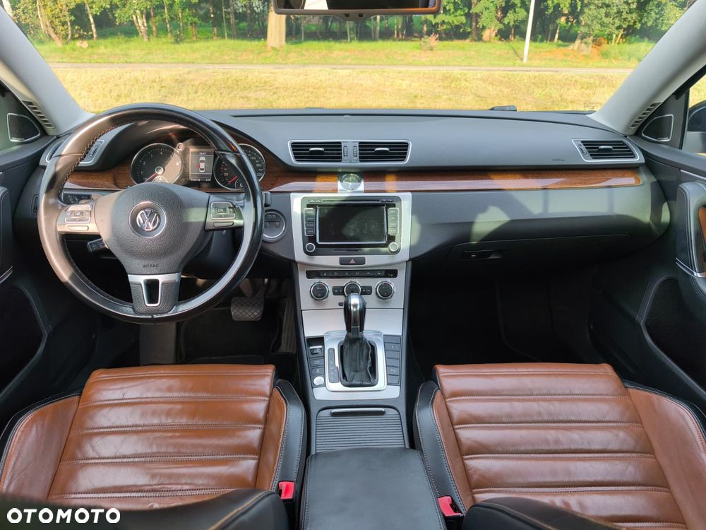 Volkswagen Passat - 9