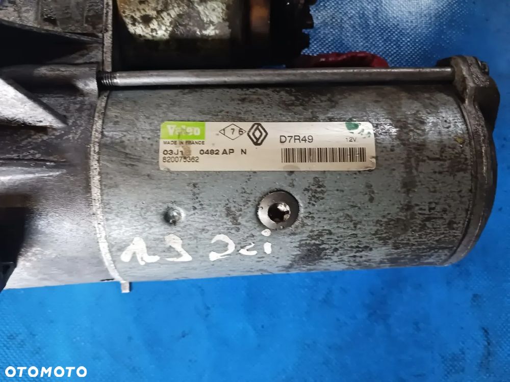 Rozrusznik renault Laguna II Scenic II 1.9dci Valeo 820075362 d7r49 - 2