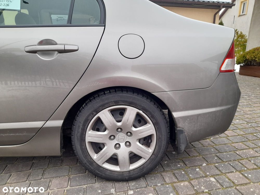 Honda Civic 1.8 Comfort - 22