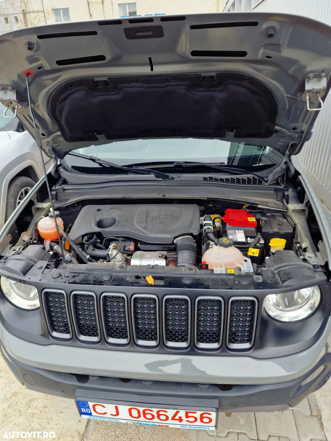 Jeep Renegade 1.3 T-GDI 4xe PLUG-IN Hybrid Automatik Trailhawk - 11
