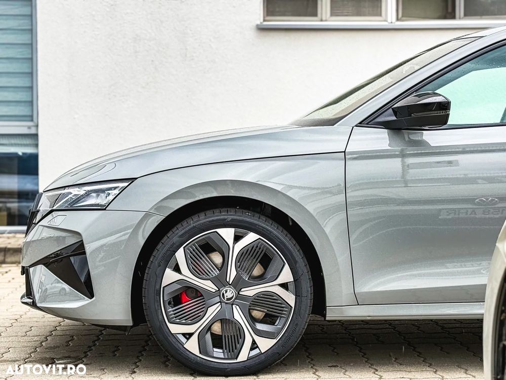 Skoda Octavia 2.0 TSI 265 CP DSG RS - 36