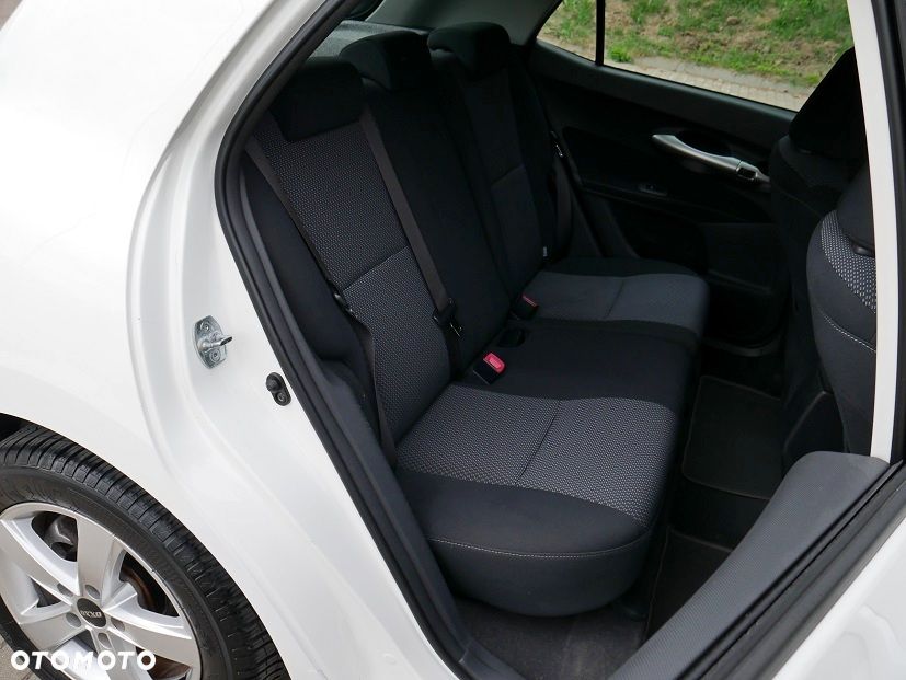 Toyota Auris 1.6 Executive - 26