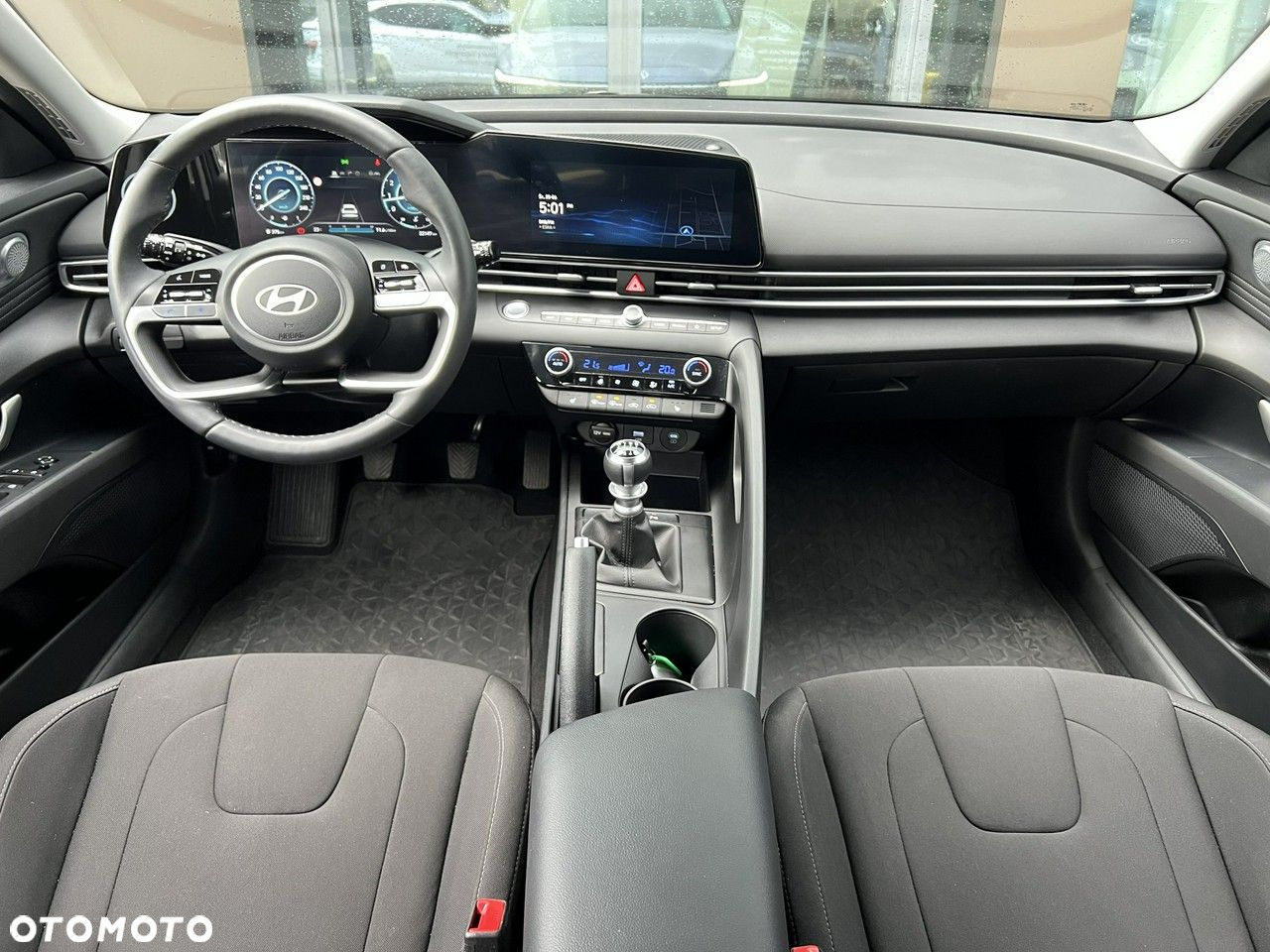 Hyundai Elantra - 18